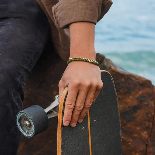 Pura Vida Men's Coated Hematite Stretch Bracelet