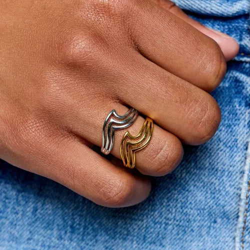 Pura Vida Surfrider Triple Wave Ring