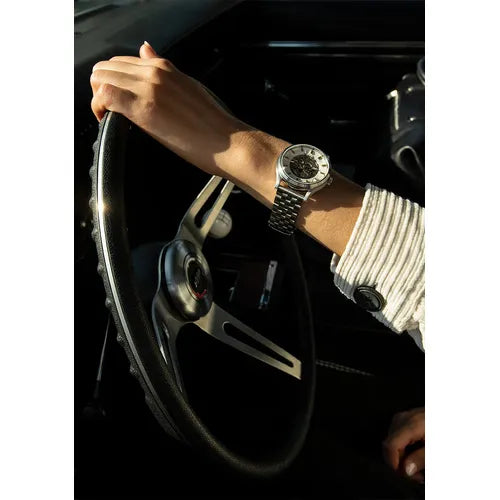 Nixon Spectra