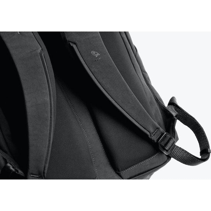 Load image into Gallery viewer, Bellroy Venture Ready Pack 26L
