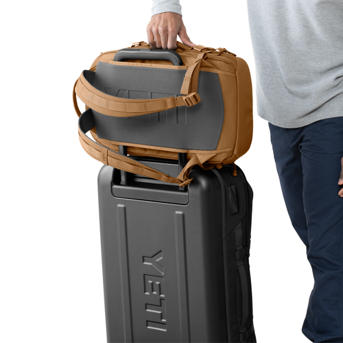 Load image into Gallery viewer, YETI Crossroads 35L Backpack
