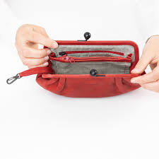 Aunts & Uncles Rose Clutch