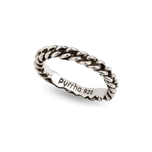 Pyrrha Narrow Chain Band Ring