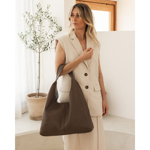 Louenhide Avery Shoulder Bag