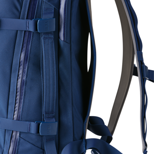 Load image into Gallery viewer, YETI Crossroads 27 L Backpack
